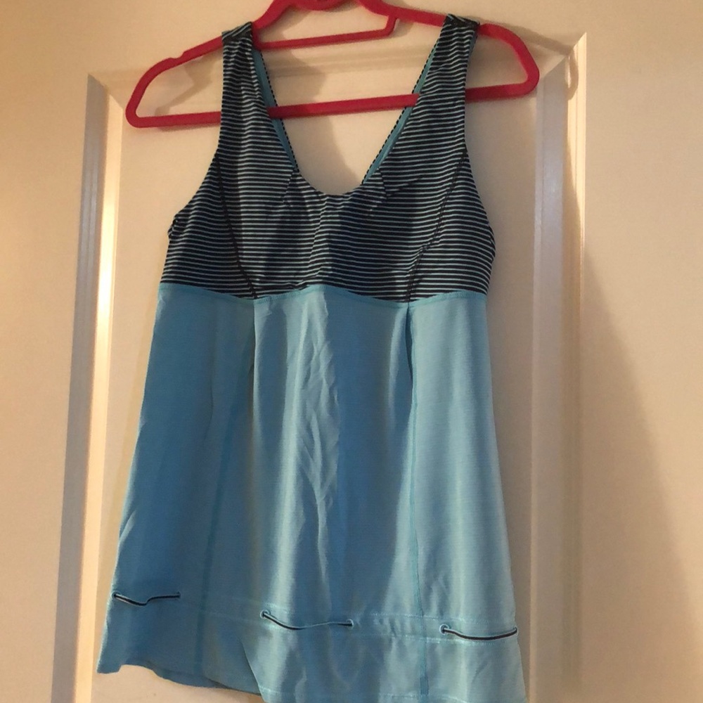Lululemon workout top